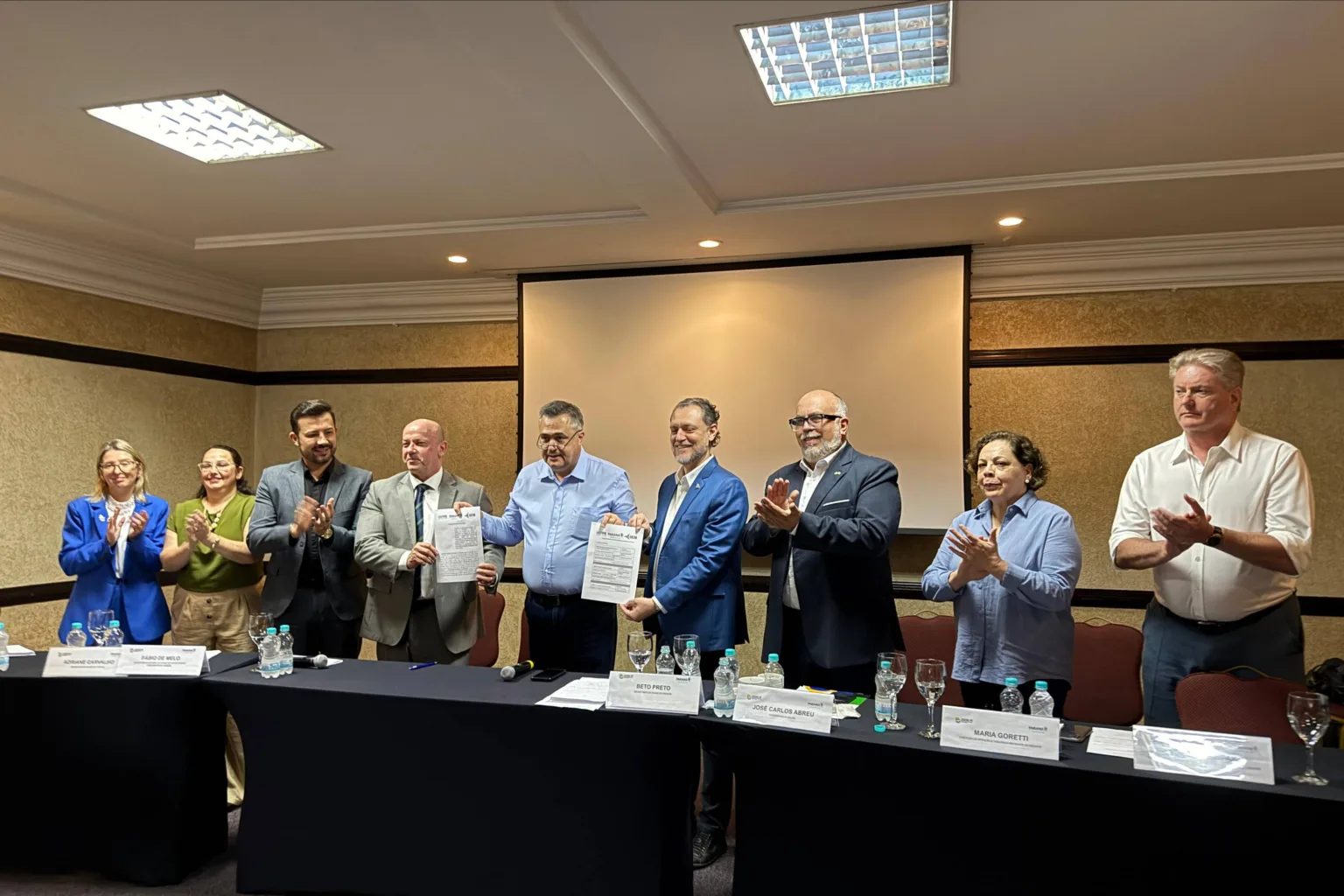 Saúde, MPPR e UEM oficializam parceria para criação do Painel da Dengue